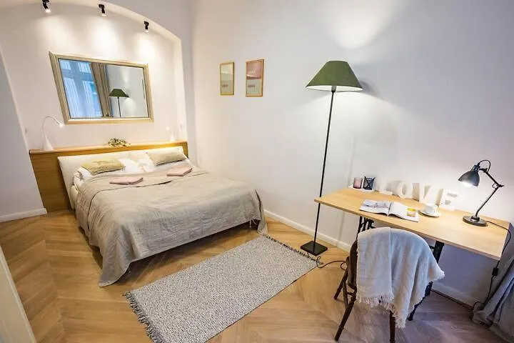 Διαμέρισμα Elegant Oasis In Budapest Downtown
