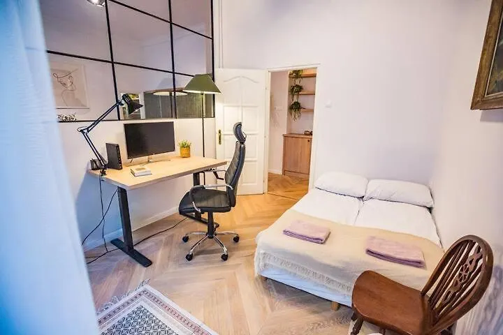 Elegant Oasis In Budapest Downtown
